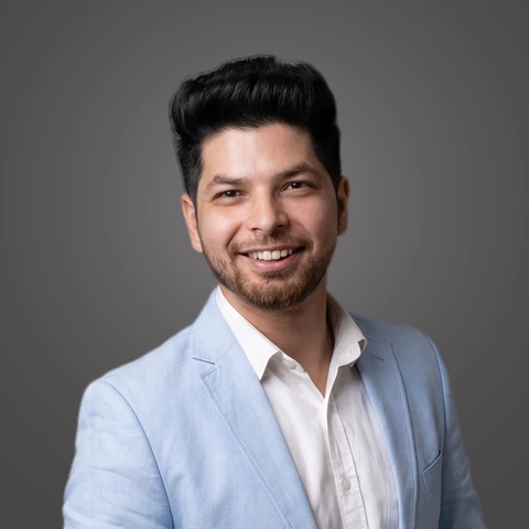 Karim Molvani, Social Media & Content at ERE Homes